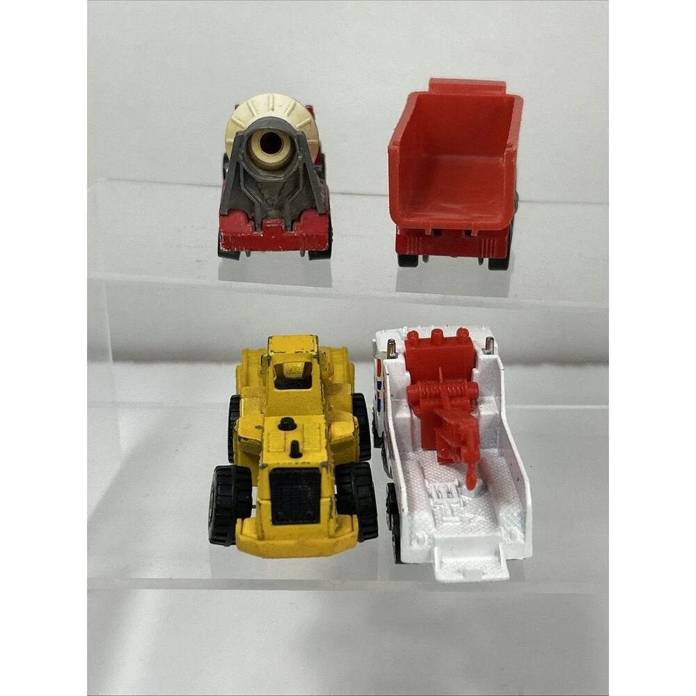 Vtg Hot Wheels Construction Lot Peterbilt Dump Cement Tow Truck Front Loader